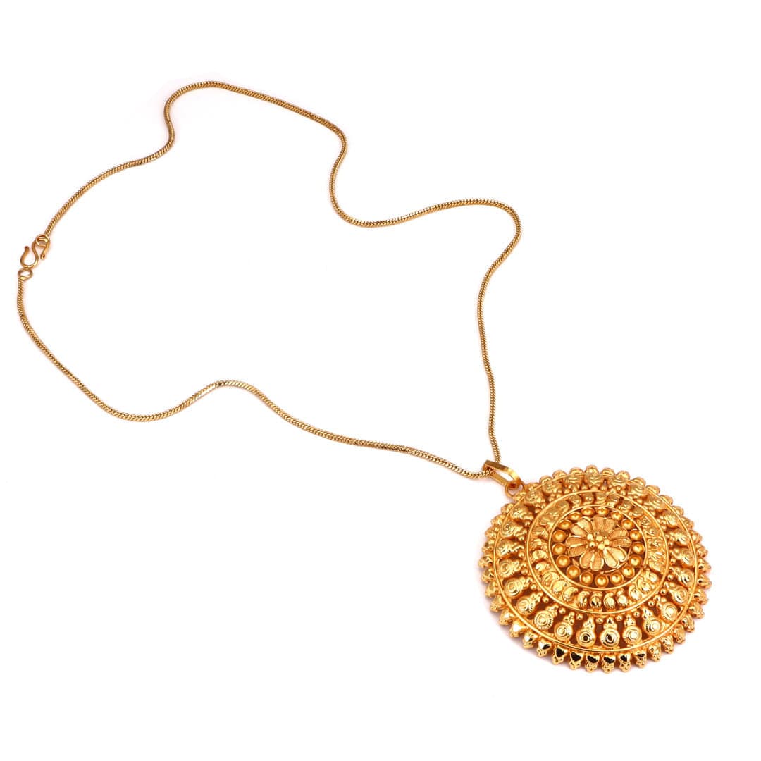 Salankara Creation Big Circle Locket with Earrings Pair