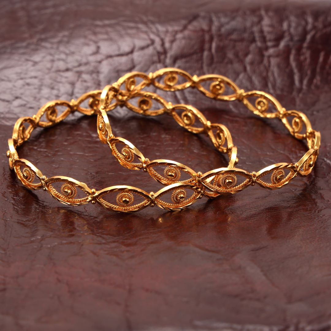 Gold deals bangle churi