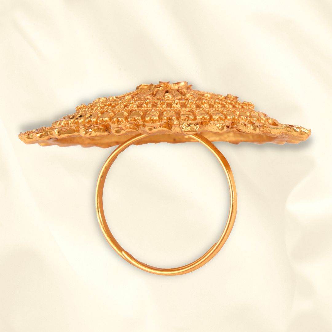 Boske Ring - Big gold statement ring