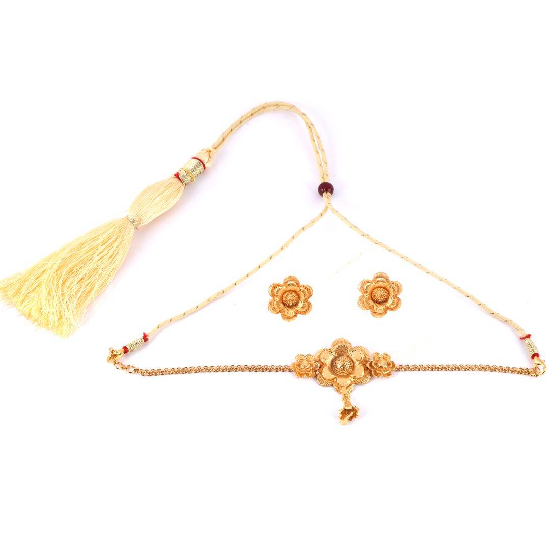 Salankara Creation Designer Single Line Flower Locket Gold Kanthii/Choker with Earrings Pair - Salankara Creation